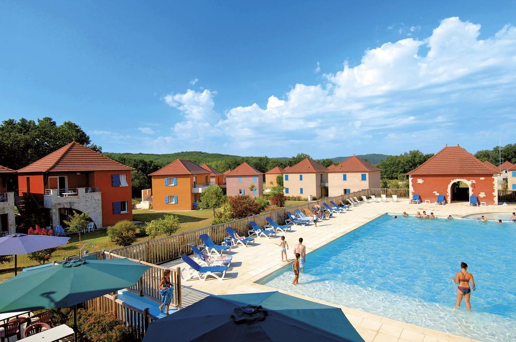 Hotel Terres De France - Domaine De Claire Rive Prayssac Exterior foto