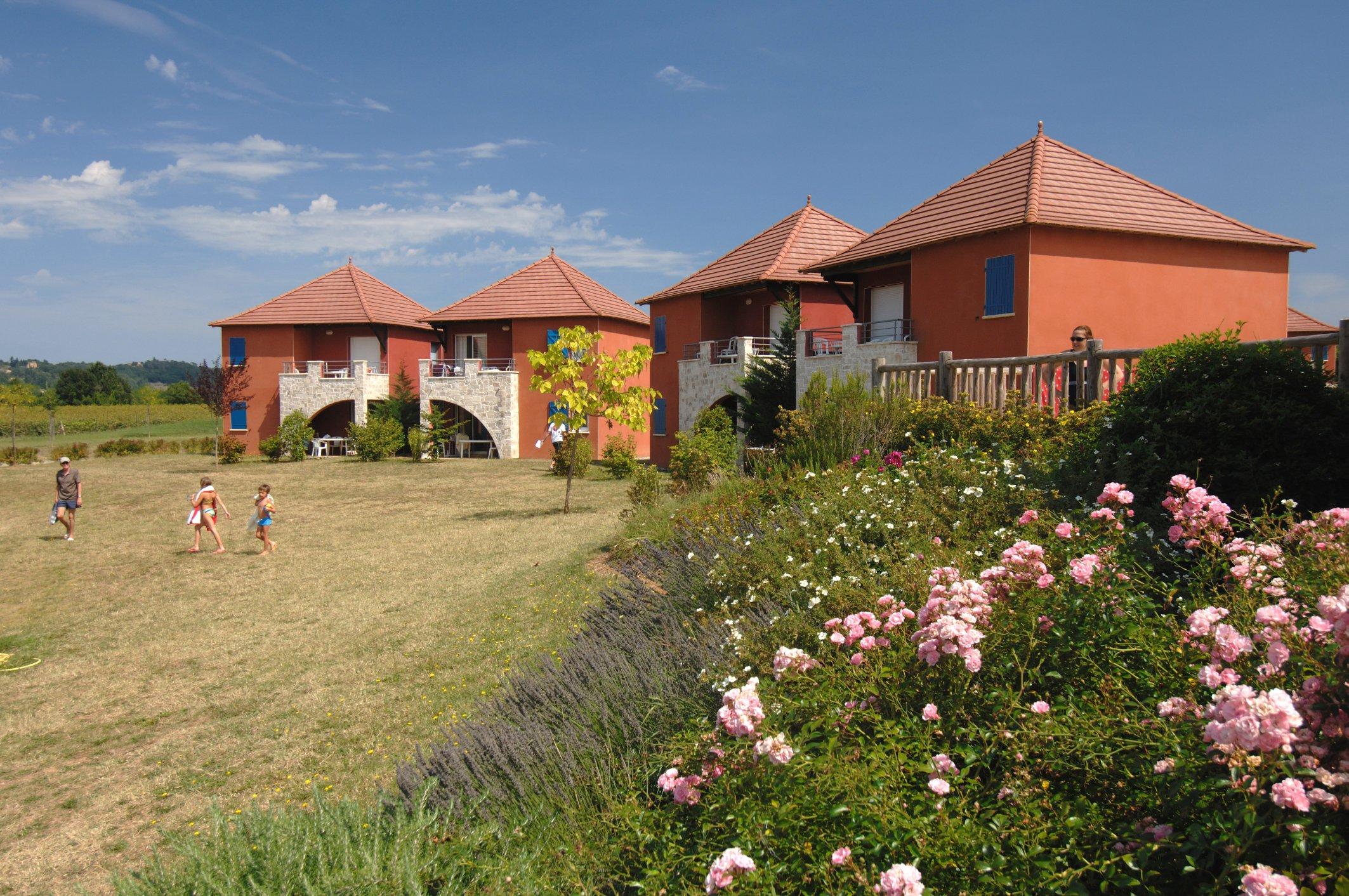 Hotel Terres De France - Domaine De Claire Rive Prayssac Exterior foto